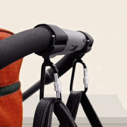 Installation hooks on the handlebar of the YOYO Babyzen stroller